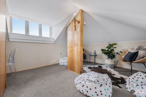 Photo of property in 37 Pohutukawa Street, Woburn, Lower Hutt, 5010