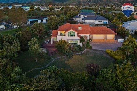 Photo of property in 15 Compass Court, Paraparaumu, 5032