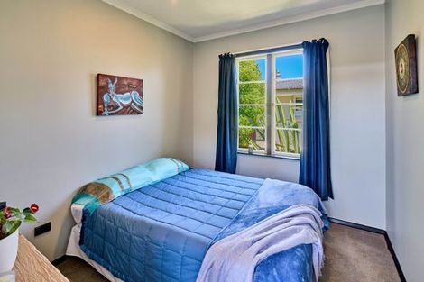 Photo of property in 135 Seaview Road, Paraparaumu Beach, Paraparaumu, 5032