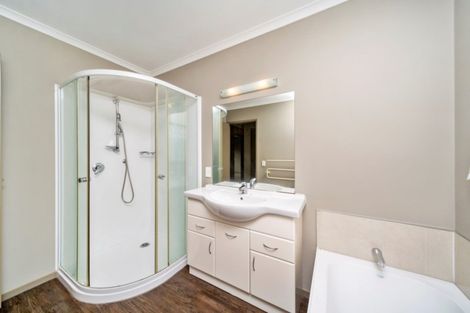 Photo of property in 3 Titoki Place, Inglewood, 4330