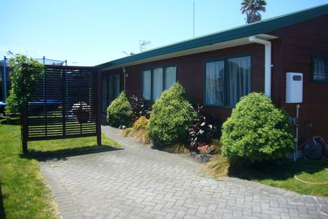 Photo of property in 2b Jasper Way, Papamoa Beach, Papamoa, 3118