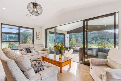 Photo of property in 19 Titoki Lane, Whangamata, 3691
