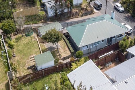 Photo of property in 58 Catherine Crescent, Paparangi, Wellington, 6037