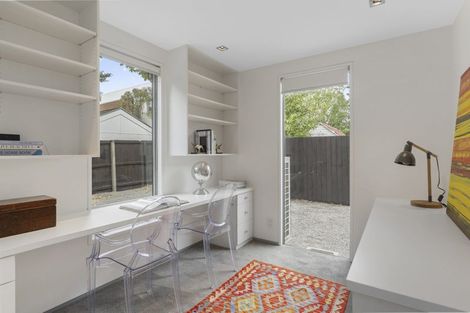 Photo of property in 60 Aikmans Road, Merivale, Christchurch, 8014