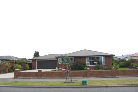 Photo of property in 16 Thistledown Place, Woolston, Christchurch, 8062