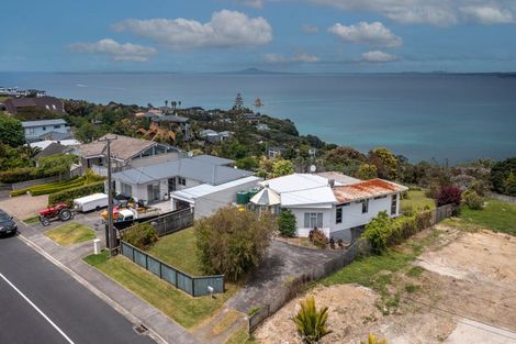 Photo of property in 31 Roberts Road, Matakatia, Whangaparaoa, 0930