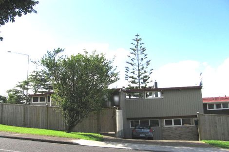 Photo of property in 2 Covil Avenue, Te Atatu South, Auckland, 0610