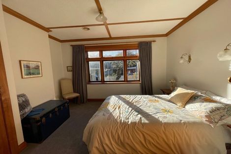 Photo of property in 1 Newcombe Crescent, Karori, Wellington, 6012