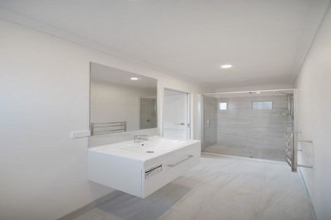 Photo of property in 5 Settlement Road, Papakura, 2110