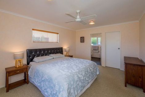 Photo of property in 3 Norna Grove, Waikawa Beach, Levin, 5573