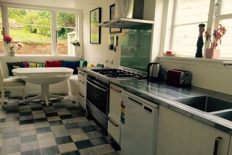 Photo of property in 34 Crawford Road, Kilbirnie, Wellington, 6022