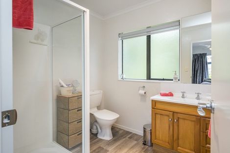 Photo of property in 234 Polson Hill Drive, Aokautere, Palmerston North, 4471