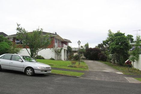Photo of property in 5 Leewood Place, Pakuranga Heights, Auckland, 2010