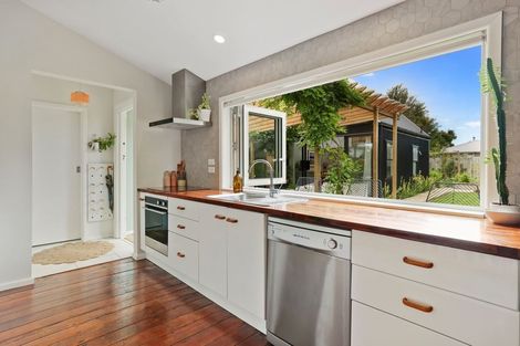 Photo of property in 21 Chatham Street, Addington, Christchurch, 8024