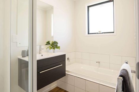 Photo of property in 20 Green Estate Drive, Waipu, 0510