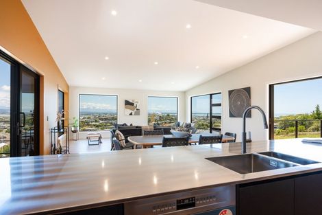 Photo of property in 10 Resolution Place, Richmond, 7020