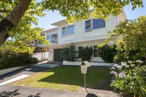 Photo of property in 2 Volkner Grove, Waterloo, Lower Hutt, 5011