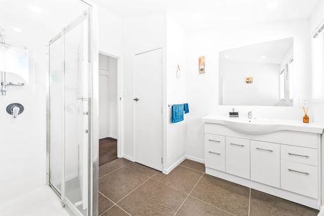 Photo of property in 19b Albatross Road, Red Beach, 0932