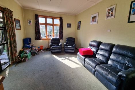Photo of property in 5 Clifden Highway, Tuatapere, 9620