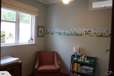 Photo of property in 9 Woburn Road, Northland, Wellington, 6012