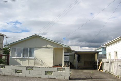 Photo of property in 32 Bay Street, Petone, Lower Hutt, 5012