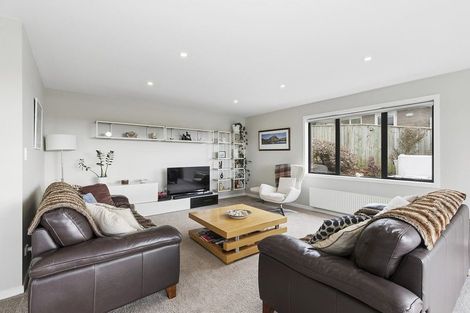 Photo of property in 75 Endeavour Drive, Whitby, Porirua, 5024