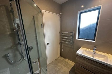 Photo of property in 24 Baumea Rise, Massey, Auckland, 0614