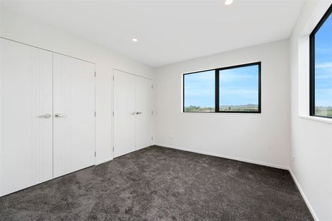 Photo of property in 25 Bronzewater Drive, Silverdale, 0932