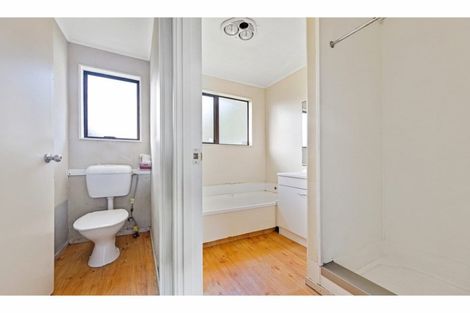 Photo of property in 1/41 Taitimu Drive, Weymouth, Auckland, 2103