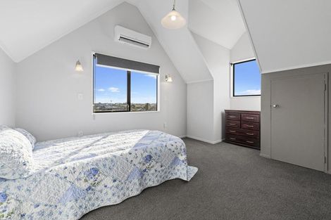 Photo of property in 2/8 Leven Lane, Totara Heights, Auckland, 2105