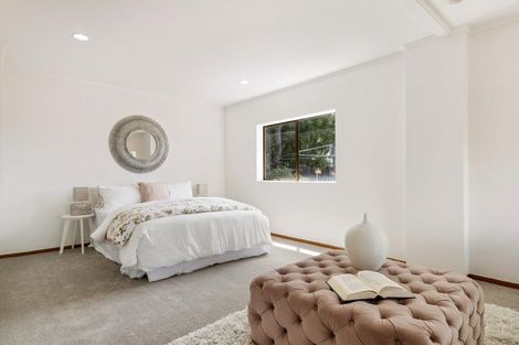 Photo of property in 13 Tarahanga Street, Northcote, Auckland, 0627