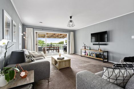 Photo of property in 34 Ranui Avenue, Ranui, Auckland, 0612