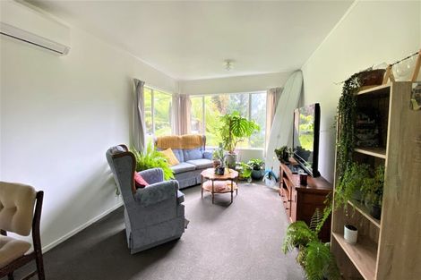 Photo of property in 27 Malters Place, Browns Bay, Auckland, 0630