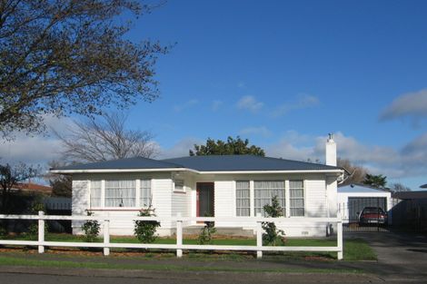 Photo of property in 20 Botanical Road, Takaro, Palmerston North, 4412