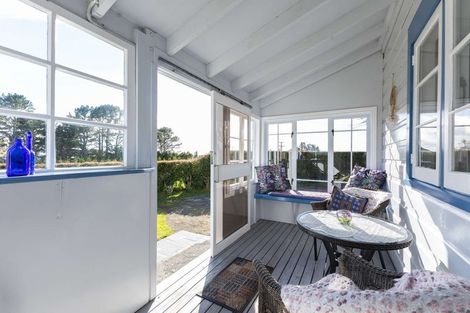 Photo of property in 198 Ackworth Road, Lepperton, New Plymouth, 4373