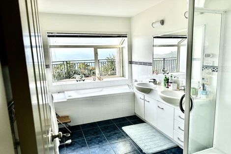 Photo of property in 5 Imran Terrace, Khandallah, Wellington, 6035