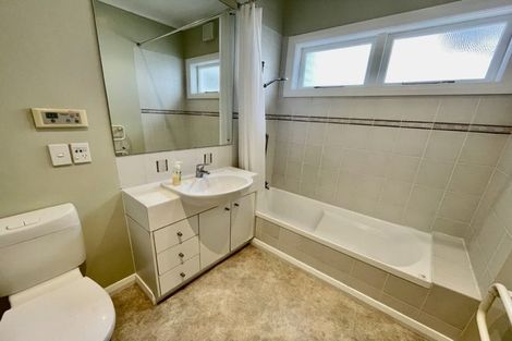 Photo of property in 4 Newcombe Crescent, Karori, Wellington, 6012