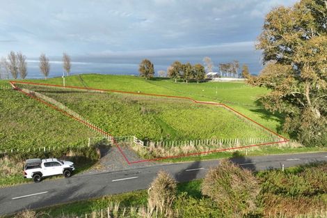 Photo of property in 228 Waimanu Road, Pukeatua, 3880