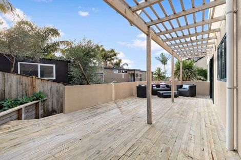 Photo of property in 2/27 Commodore Parry Road, Castor Bay, Auckland, 0620