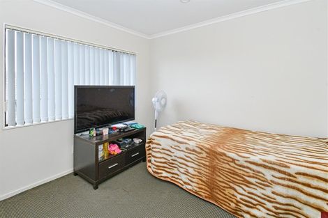 Photo of property in 98a Naylors Drive, Mangere, Auckland, 2022