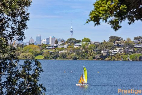 Photo of property in 3/17a Fenwick Avenue, Milford, Auckland, 0620