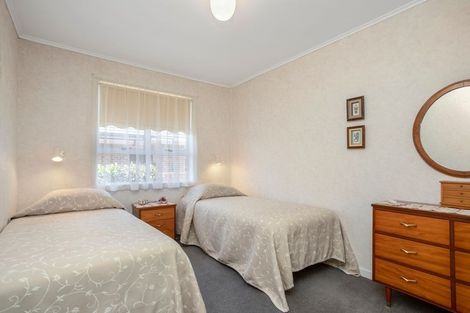 Photo of property in 15 Tiki Street, New Lynn, Auckland, 0600