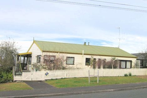 Photo of property in 9 Baverstock Road, Nawton, Hamilton, 3200