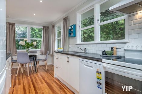 Photo of property in 14 Leona Way, Paparangi, Wellington, 6037