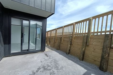 Photo of property in 18 Boeing Way, Newlands, 6037