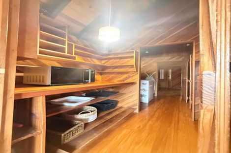 Photo of property in 7b The Esplanade, Eastern Beach, Auckland, 2012