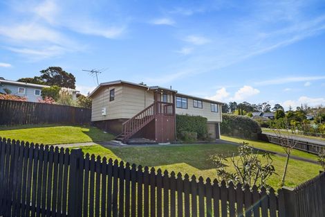 Photo of property in 5 Elizabeth Drive, West Harbour, Auckland, 0618