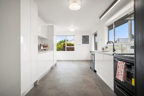 Photo of property in 31 Horton Place, Avondale, Christchurch, 8061