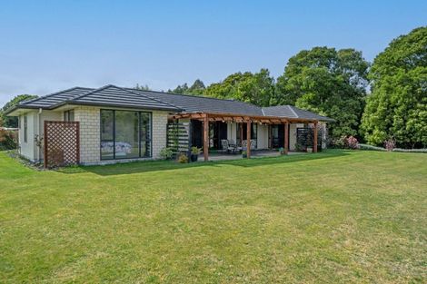 Photo of property in 16 Lacebark Drive, Kinloch, Taupo, 3377