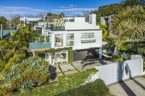 Photo of property in 15 The Strand, Takapuna, Auckland, 0622